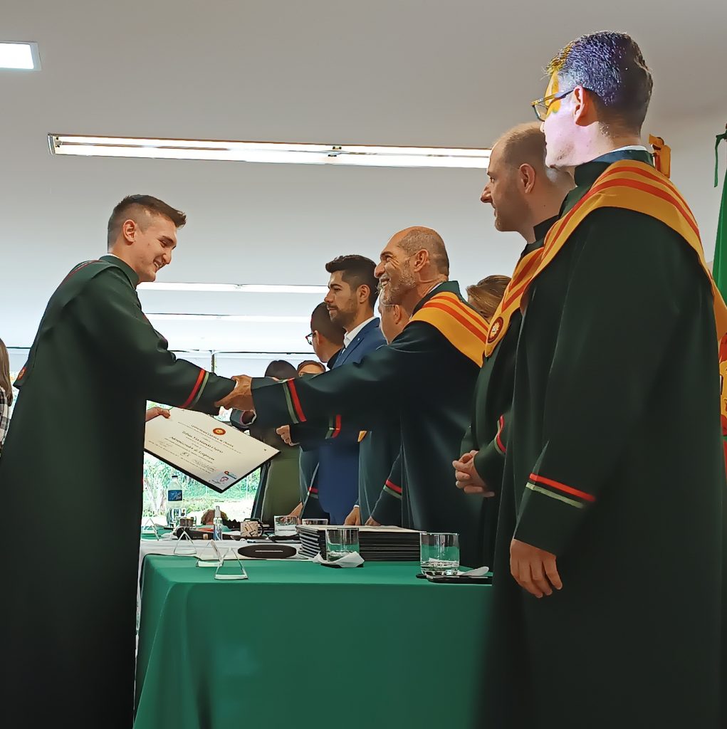 Primera promoción de profesionales del programa departamental “Súmale a la Educación Superior”