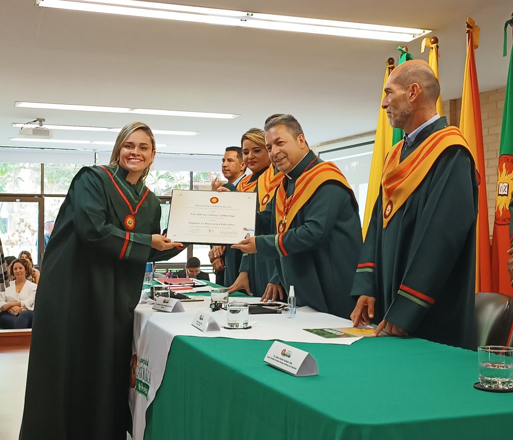 Primera promoción de profesionales del programa departamental “Súmale a la Educación Superior”