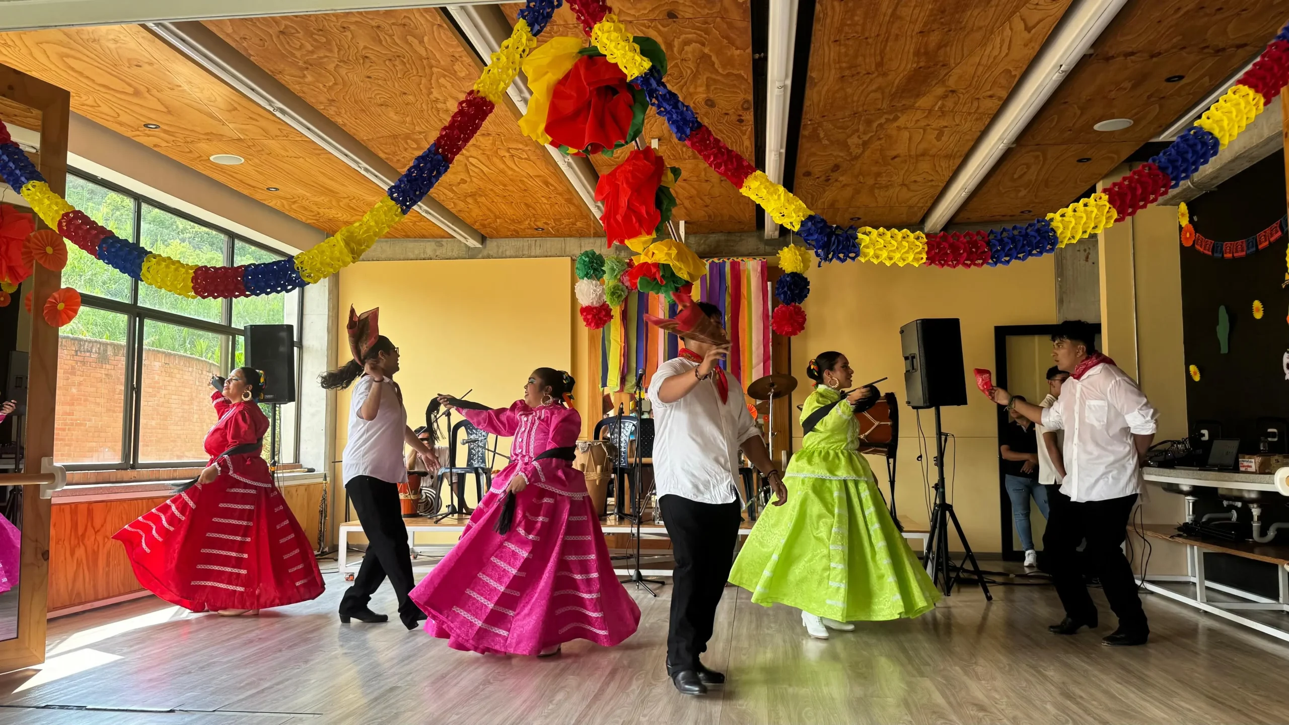 Delegación mexicana visita la Universidad