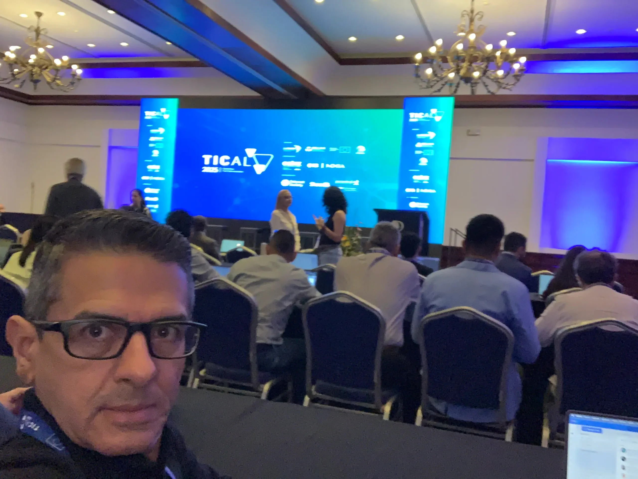 Universidad presente en evento sobre TIC