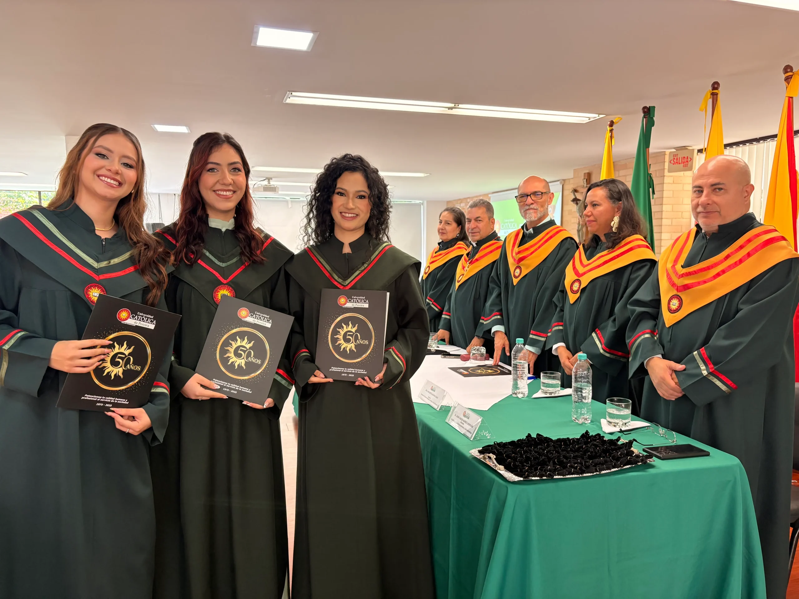 Entrega de menciones meritorias