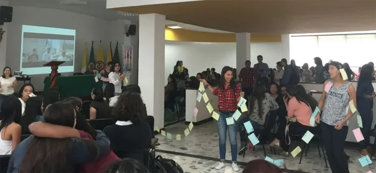 UCAtolica - Taller “Comprometidos con la vida” (4)